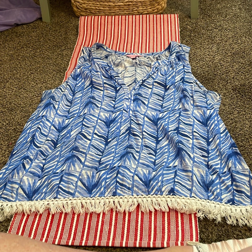 Lily Pulitzer top size xl gently worn